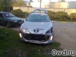 Битый автомобиль Peugeot 308